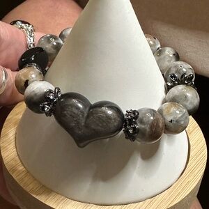 Silver shine black obsedium Heart Beaded Bracelet